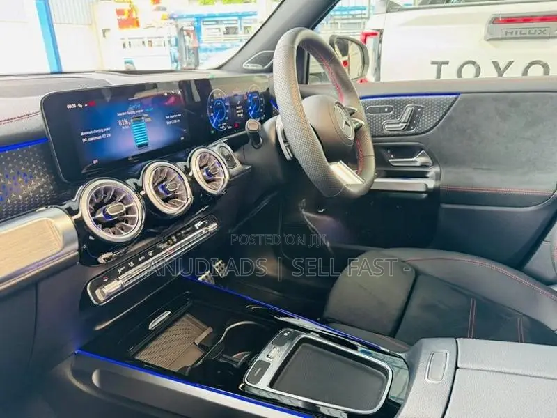 Mercedes Benz EQB 250 Plus AMG Premium 2024