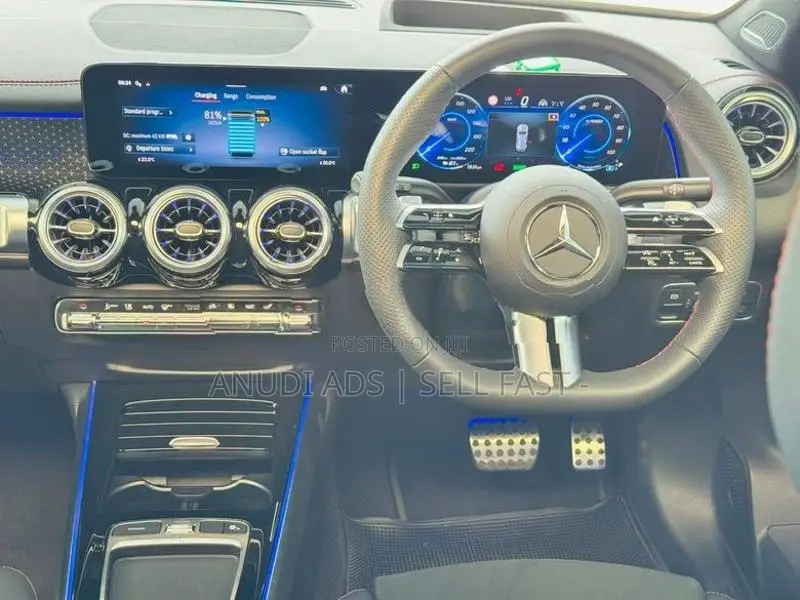 Mercedes Benz EQB 250 Plus AMG Premium 2024