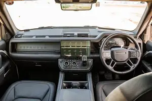 Land Rover Defender P300e X-Dynamic HSE 2026
