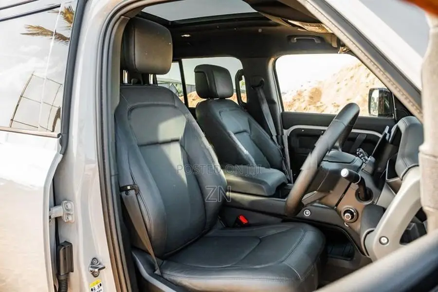 Land Rover Defender P300e X-Dynamic HSE 2026