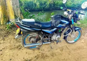 Bajaj CT100 2015