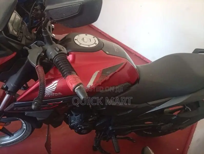 Honda X-Blade 2020