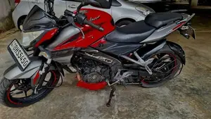Bajaj Pulsar NS200 2017