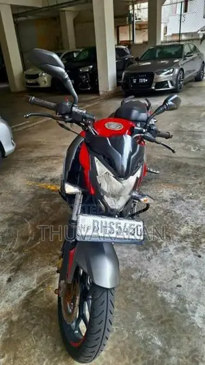 Bajaj Pulsar NS200 2017