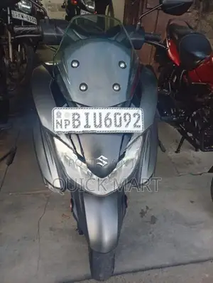 Suzuki Burgman 2021