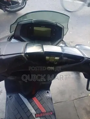 Suzuki Burgman 2021