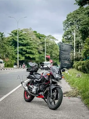 Bajaj Pulsar 180 2010