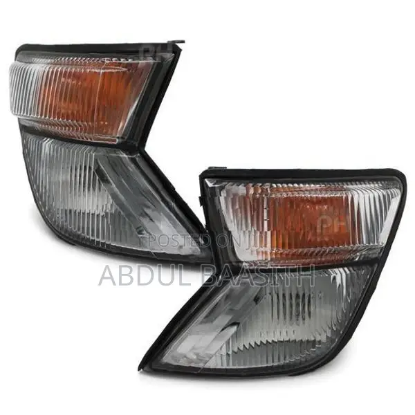 Nissan Patrol Y61 Safari Front Corner Lamp
