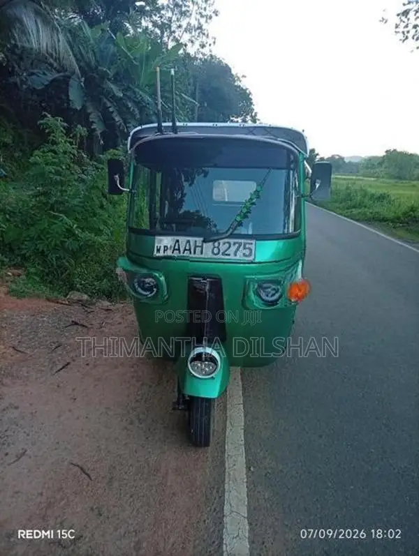 Bajaj RE 2013