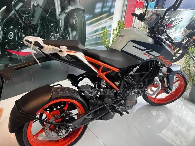 KTM Duke 160 2026