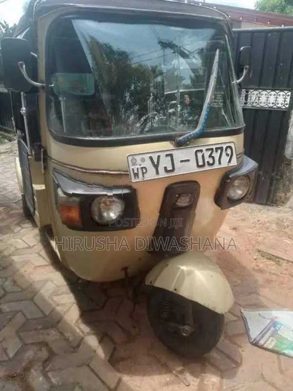 Bajaj RE Three Wheeler 2011