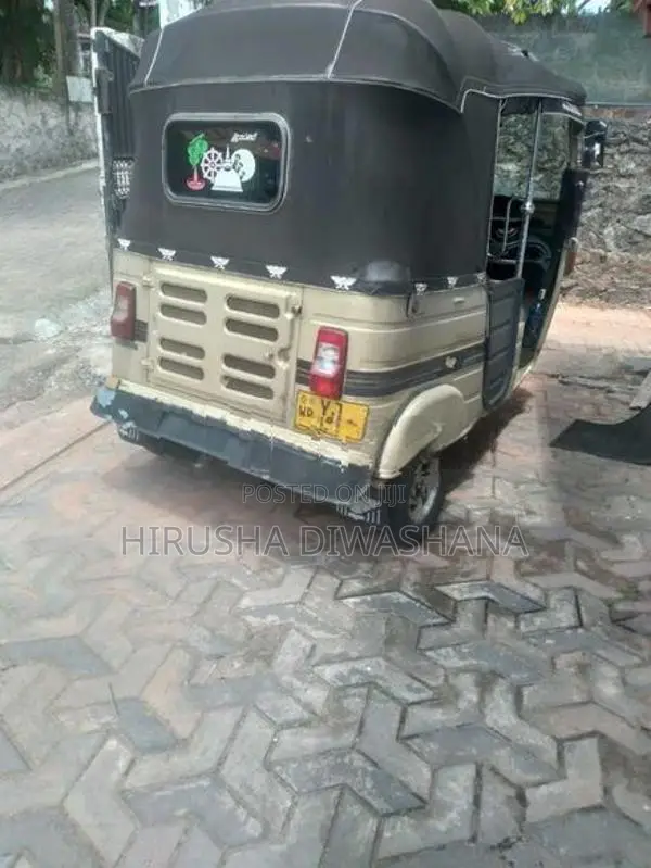 Bajaj RE Three Wheeler 2011