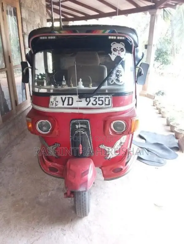 Bajaj RE 2014