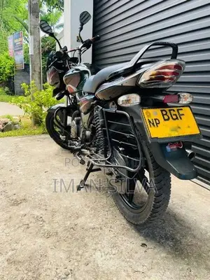Bajaj Discover 100 2017