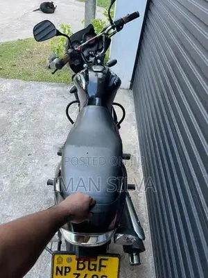 Bajaj Discover 100 2017