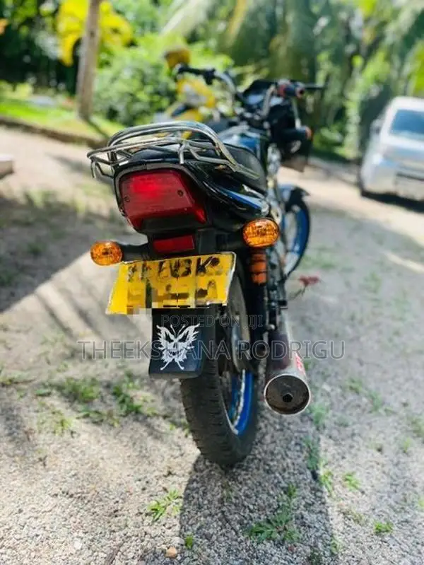 Bajaj CT100 2014