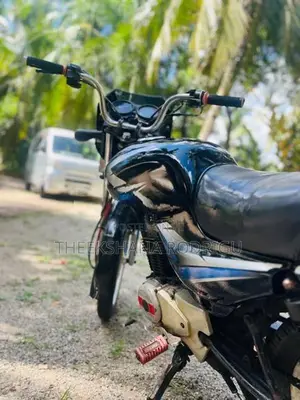 Bajaj CT100 2014