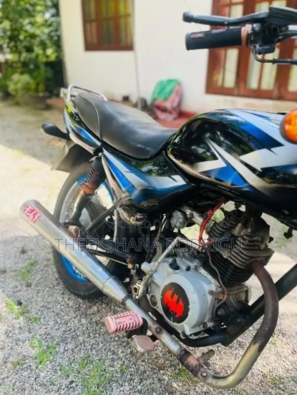 Bajaj CT100 2014