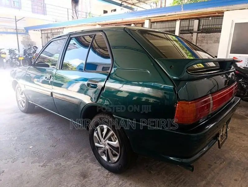 Mazda 3 1993