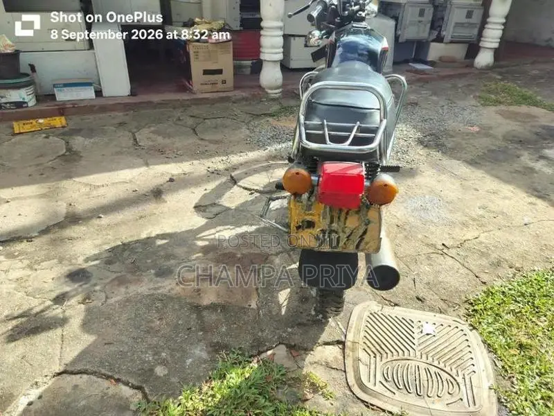Bajaj Boxer 2004