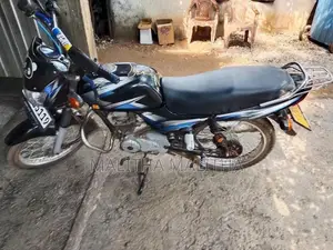 Bajaj CT100 2015