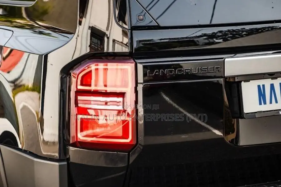 Toyota Land Cruiser Prado 250 VX BLACK 2026