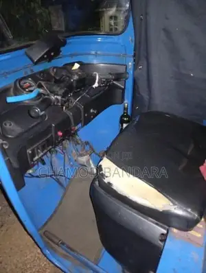Bajaj RE 2016