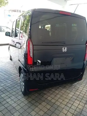 Honda N-Box G 2024