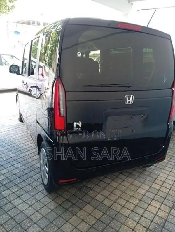 Honda N-Box G 2024
