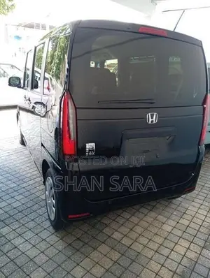 Honda N-Box G 2024