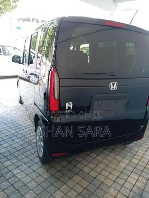 Honda N-Box G 2024