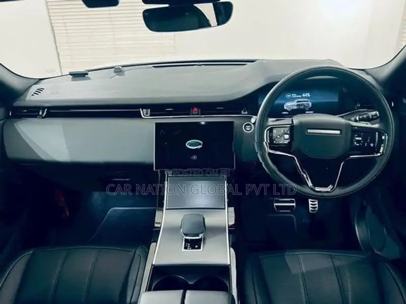Land Rover Range Evoque Dynamic HSE P300e 2025