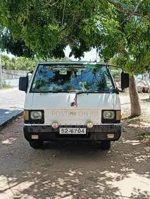 Mitsubishi Delica 52 6704 1989