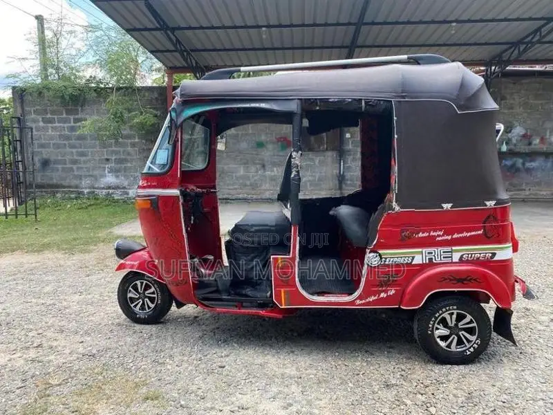 Bajaj RE 2006