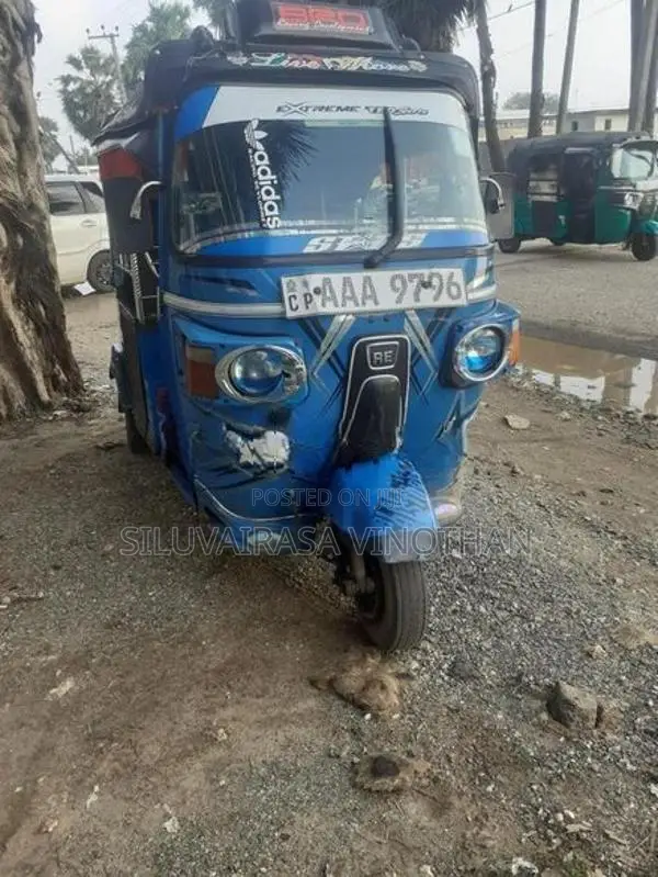 Bajaj RE 2013