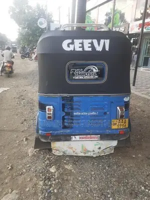 Bajaj RE 2013