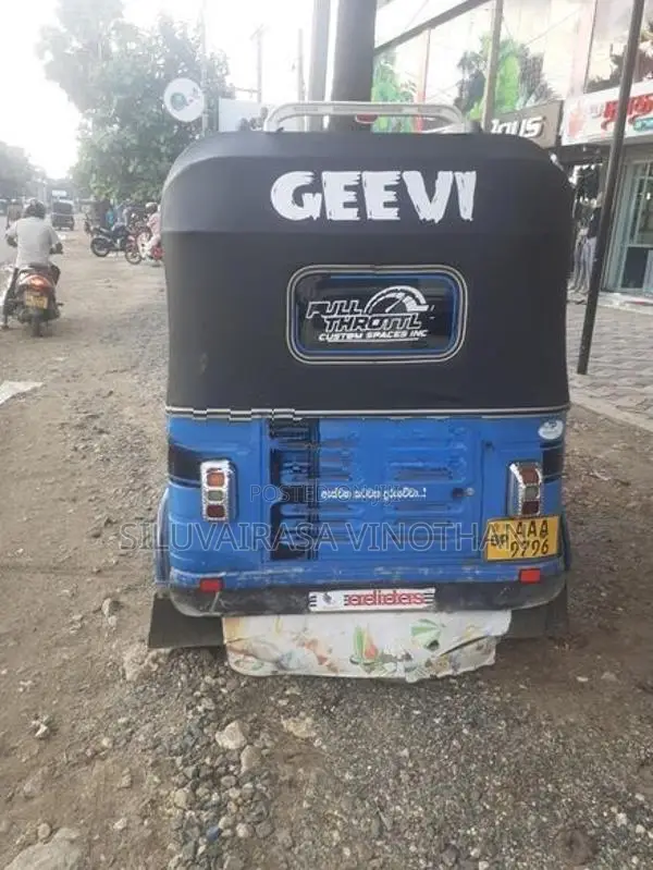 Bajaj RE 2013