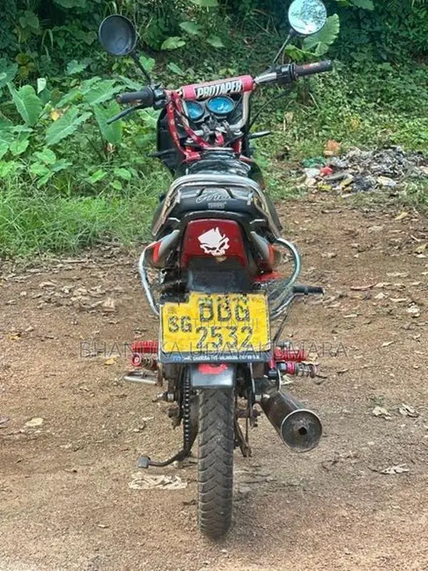 Bajaj CT100 2014