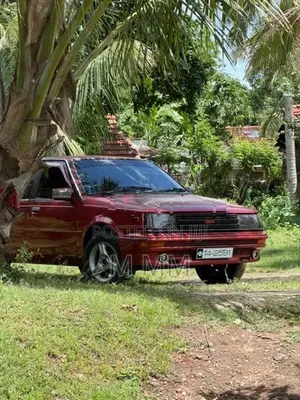 Nissan Sunny b11 1985