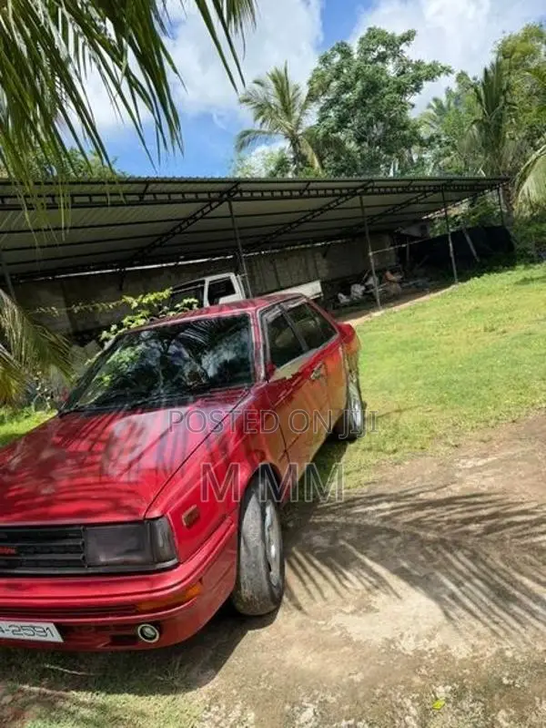 Nissan Sunny b11 1985