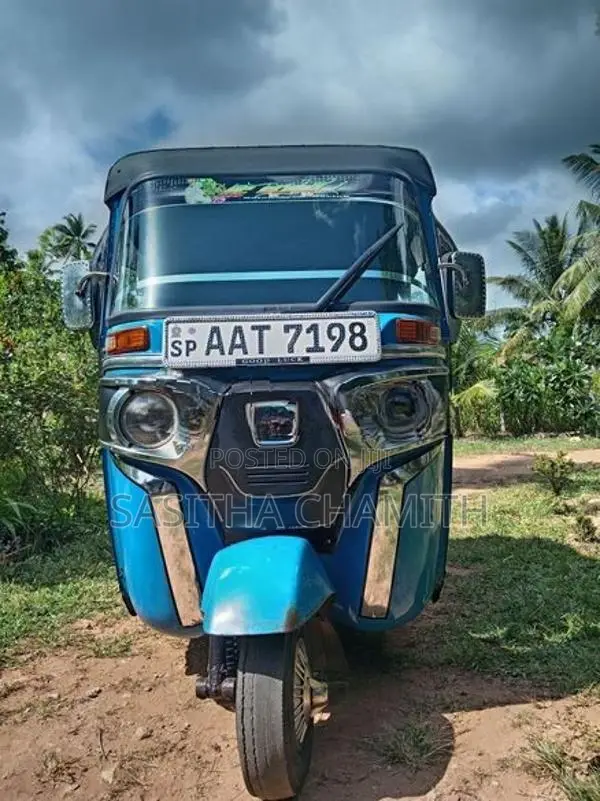 Bajaj RE 2014