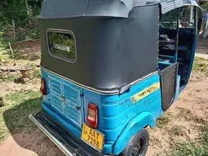 Bajaj RE 2014