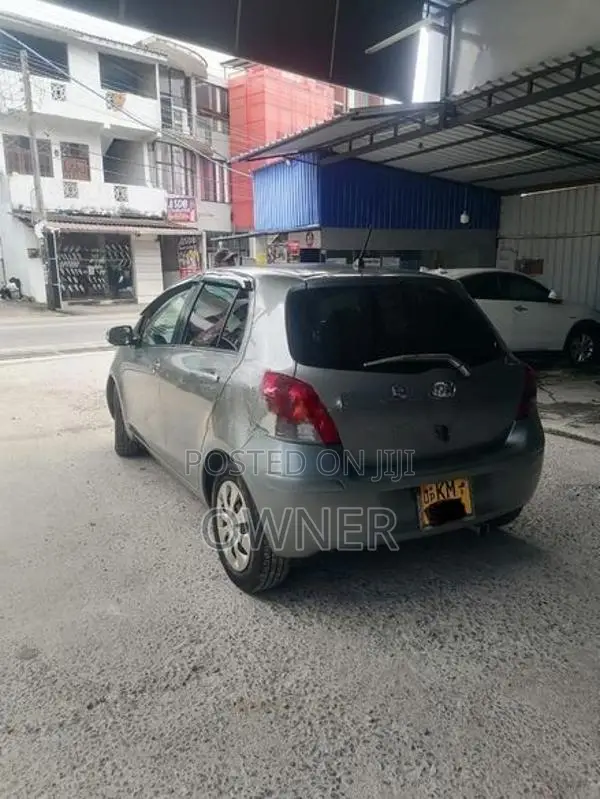 Toyota Vitz 2007