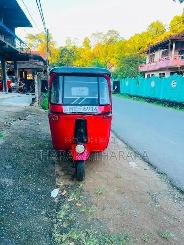 Bajaj RE 2003