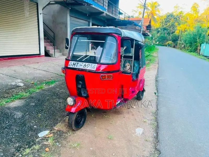 Bajaj RE 2003