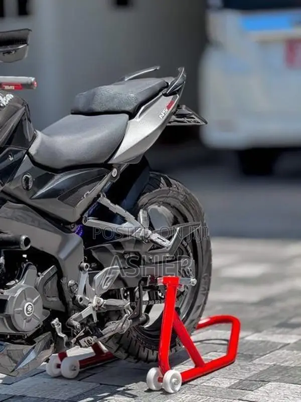 Bajaj Pulsar NS200 2018