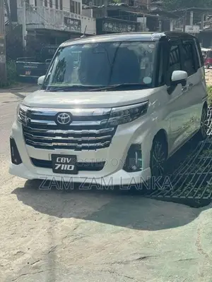 Toyota Roomy 2025