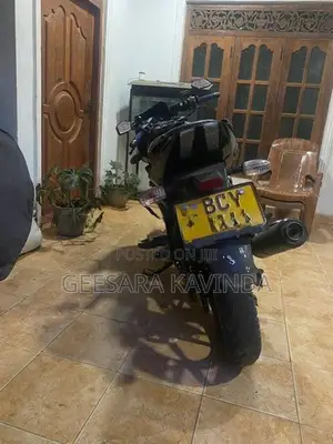 Bajaj Pulsar 180 2015