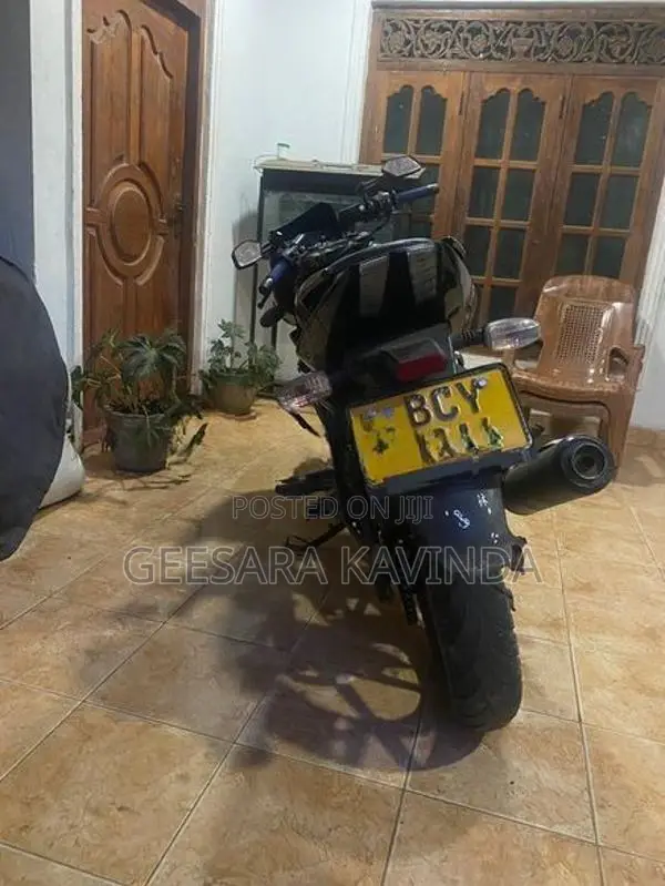 Bajaj Pulsar 180 2015