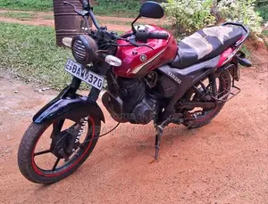 Yamaha SZ X150 2000